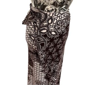 Yansi Fugel size S-M Brown &White wrap skirt , cover up great stretch